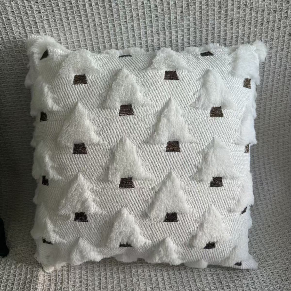Christmas Tree Throw Pillow Cover 3D Plush Pine Tree Decorative Cushion Case, Farmhouse Winter Holiday Pillowcase For Sofa Couch Home Xmas Decor - Image 4